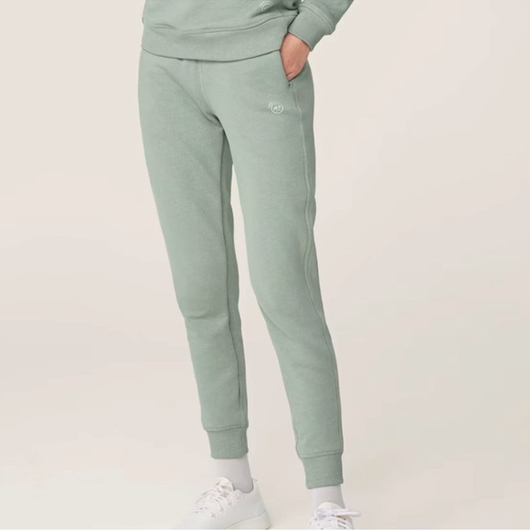 allbirds Pants - Allbirds R&R sweatpants in hazy pine- organic cotton and hemp